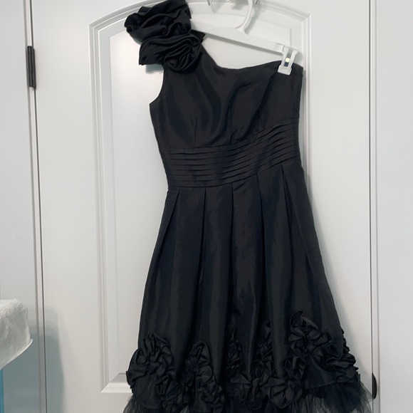 Black Party Dress - Picture 3 of 6
